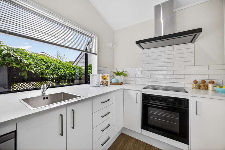 32B Kiwi Esplanade Mangere Bridge_9