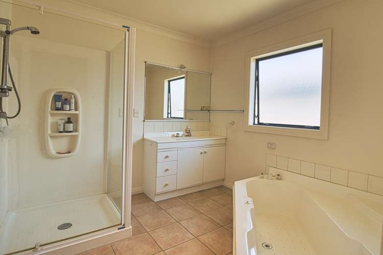 71 Avenue Road Greenmeadows_10