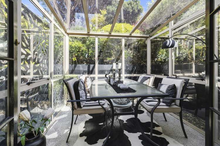 206 Sutherland Rd Lyall Bay_12