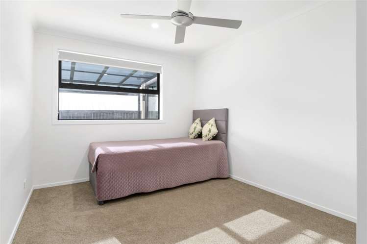 16 Inuwai Street Glenview_15