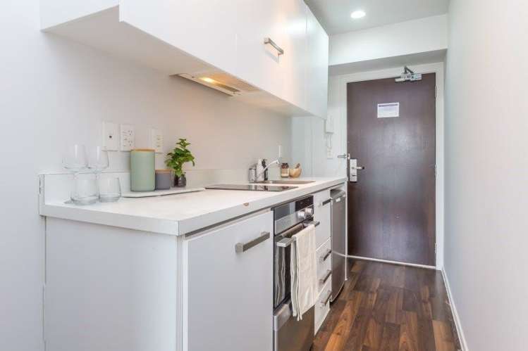 726/10 Waterloo Quadrant Auckland Central_8