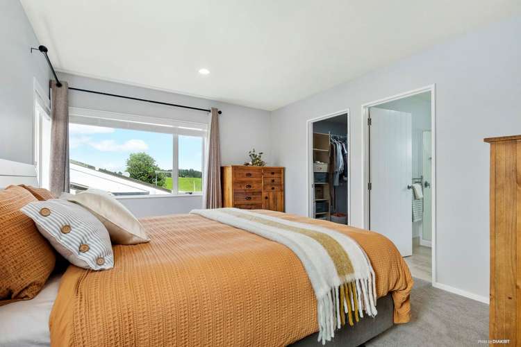 66a Wharf Road Clarks Beach_11