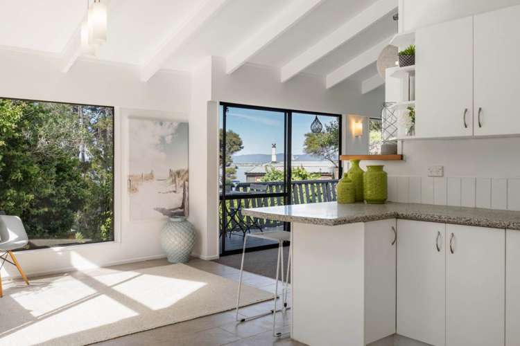 35 Sispara Place Beach Haven_19