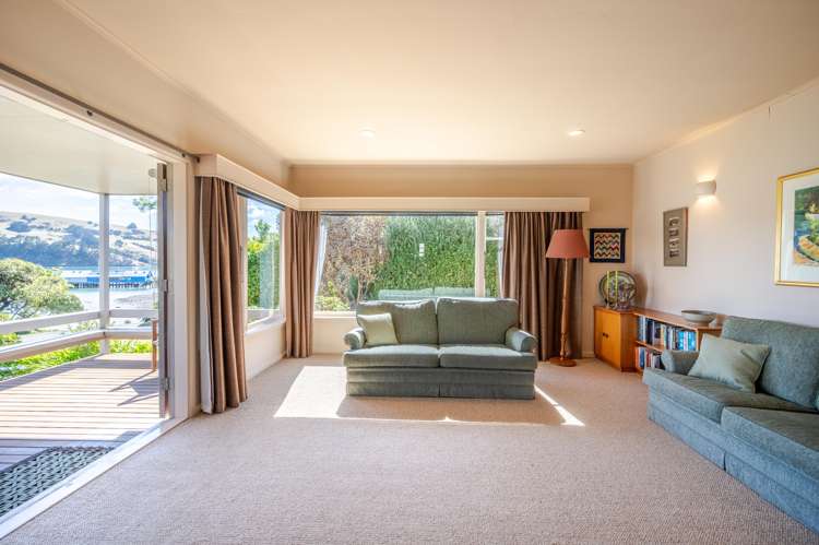 109 Beach Road Akaroa_7