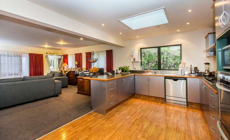 6 Forsyth Grove Brooklyn_13