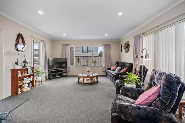 53b Pemberton Crescent Greerton_1