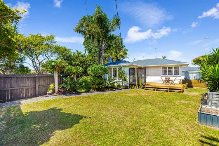 29 Ward Crescent Te Atatu Peninsula_12