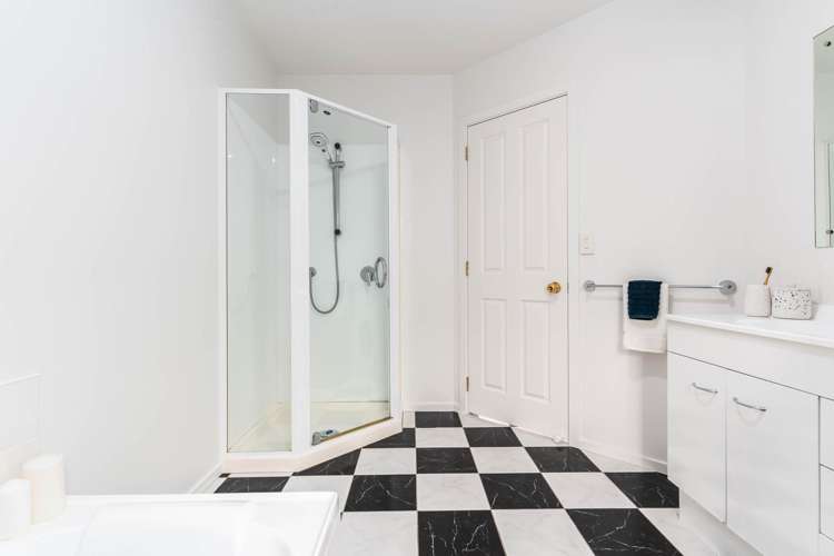 70 Erlestoke Crescent Churton Park_11