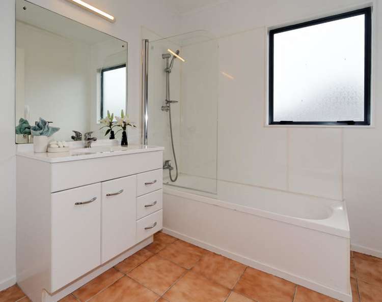 72d Seabrook Avenue New Lynn_11