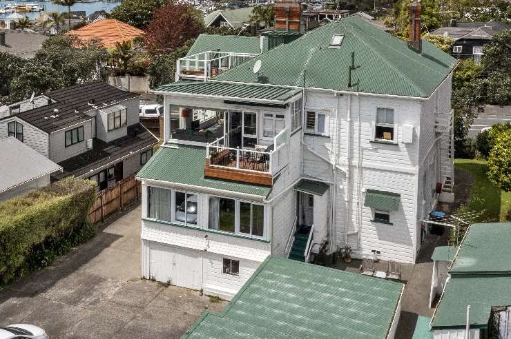 A mansion on Strathfield Lane, in Whitford, Auckland, netted a gross profit of <img1.3m after selling for $20m in February. Photo / Supplied