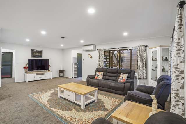 9a Roskill Way Three Kings_1