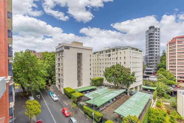 36 Eden Crescent 10015_2