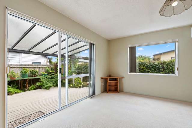 2/21 Rollerson Street Papakura_4