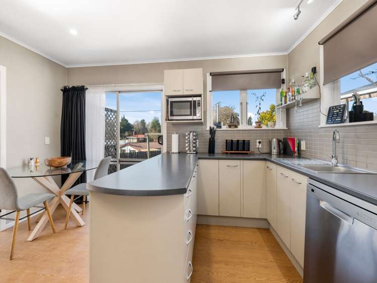 94 Mount View Drive Mangakakahi_8