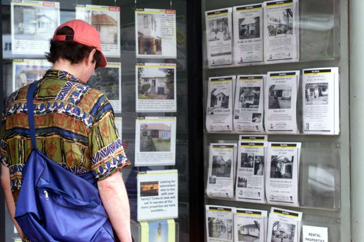 A house in Auckland's Mt Eden for sale in 2003 for under $500,000. Twenty years later the suburb's average property value is <img.7m. Photo / Getty Images