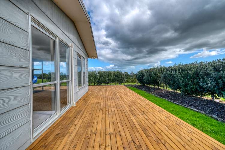 1457 Church Road Awanui_19