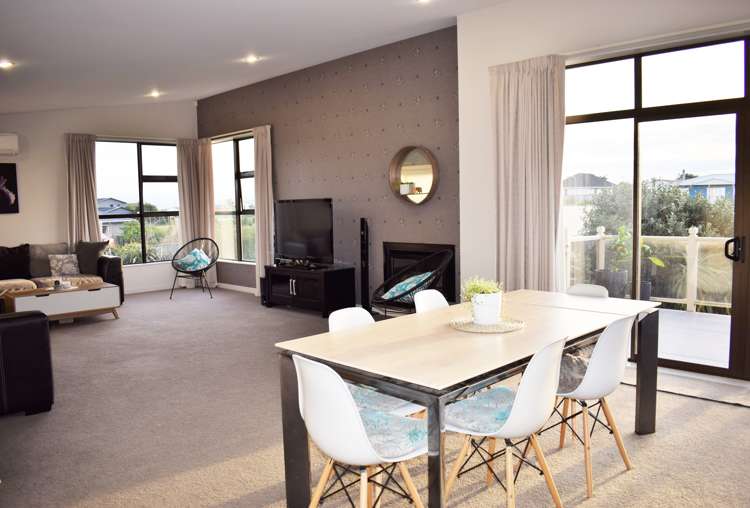 3 Sylvia Way Te Horo Beach_5