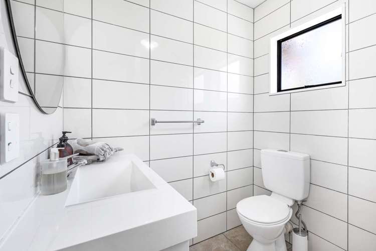 9 Whitecaps Place Hihi_14