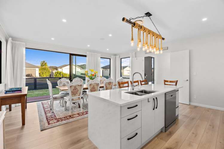 2 Walter Ruddock Avenue Huapai_1