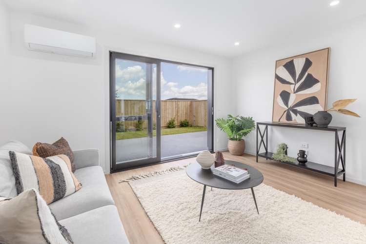 9/624A Queen Street East Levin_7