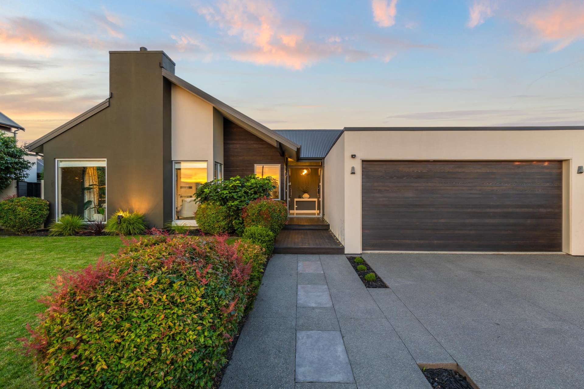 26 Waitikiri Square Parklands_0