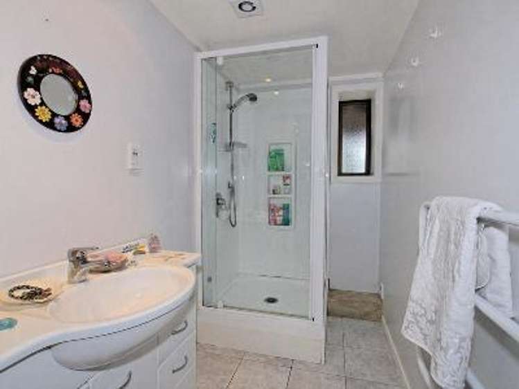 68 Daffodil Street Titirangi_13