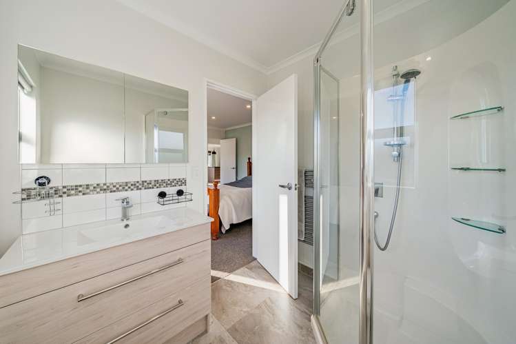 6 Bluejacket Place Whitby_20