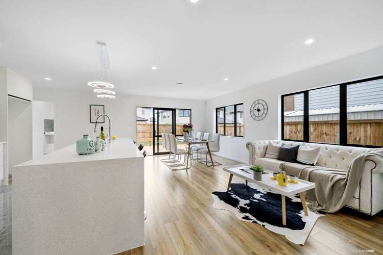 6 Eastfield Avenue Flat Bush_7