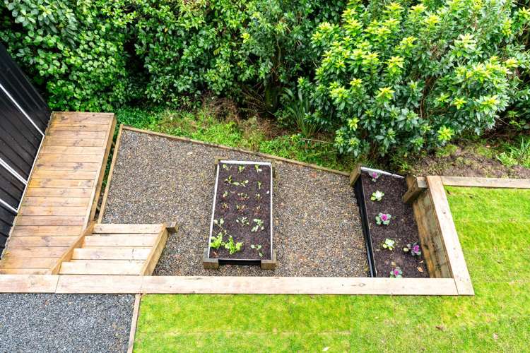 12A Marjory Close_2