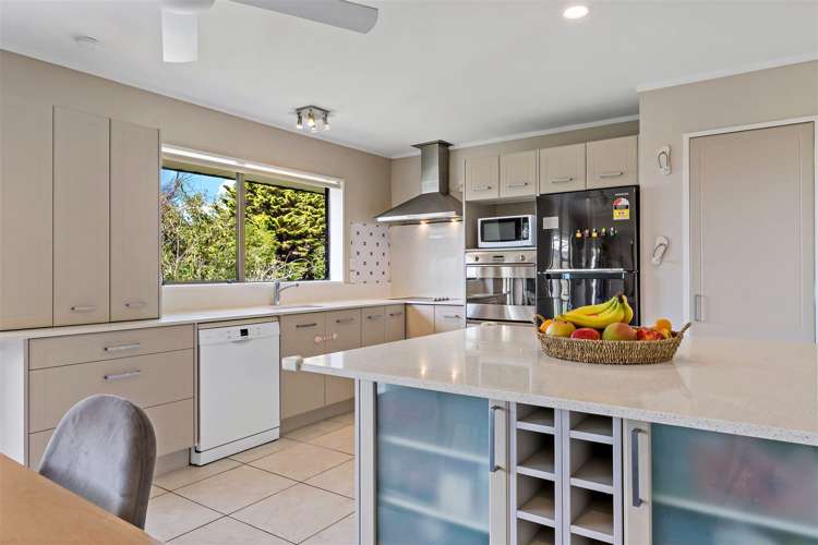 2/160 Stapleford Crescent Browns Bay_11