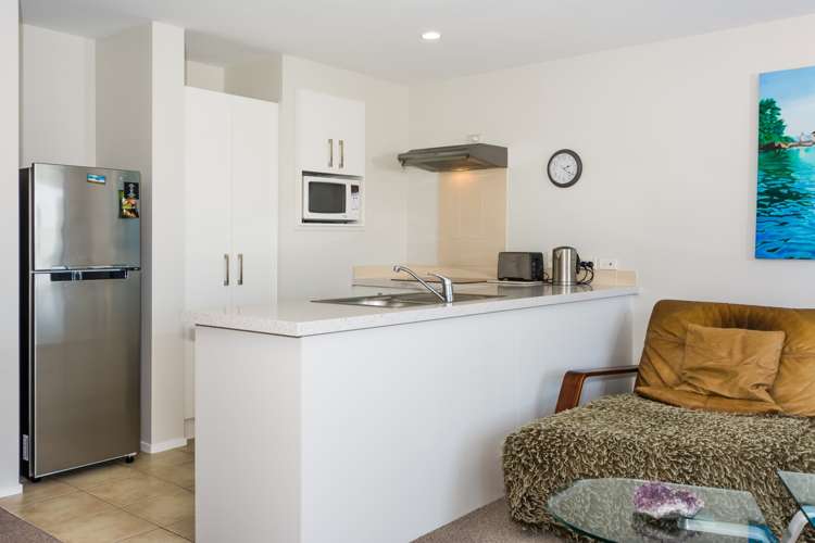 22/17 Georgia Terrace Albany_7