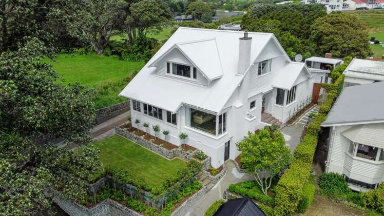 132 Pendarves Street New Plymouth_26