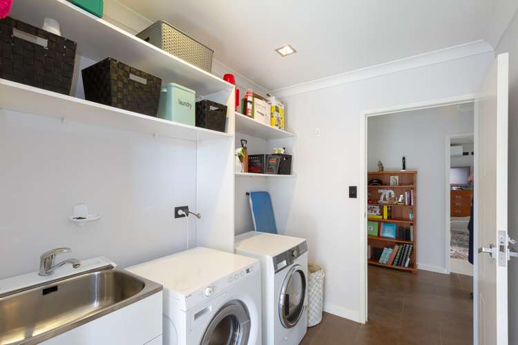 10 Pacific Avenue Poraiti_13