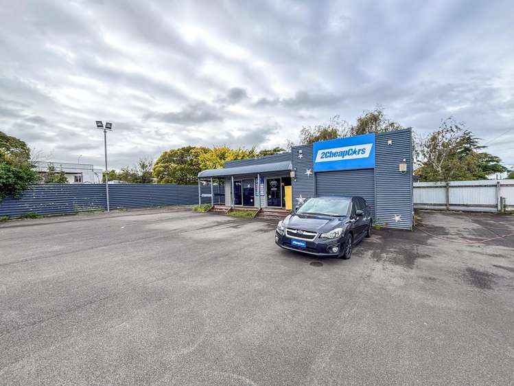 704 Tremaine Avenue Palmerston North_3