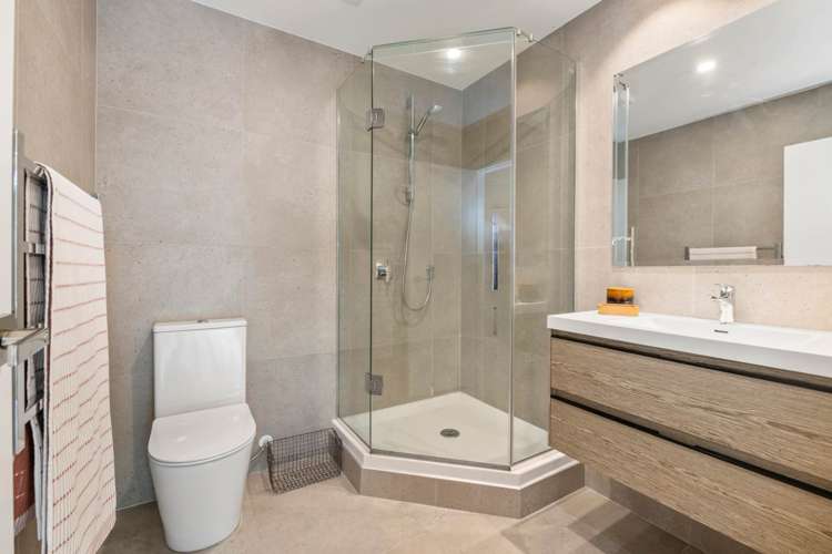 89e William Bayes Place Red Beach_18