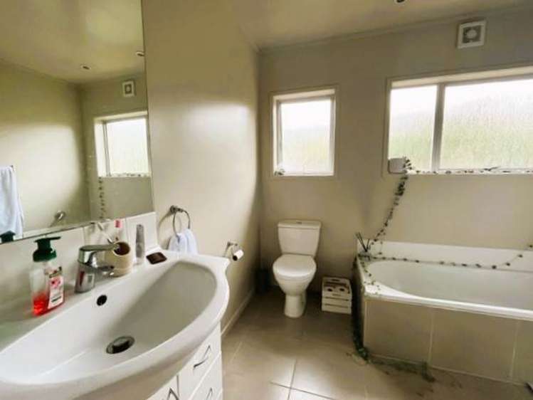 1/99 Vauxhall Road Devonport_6