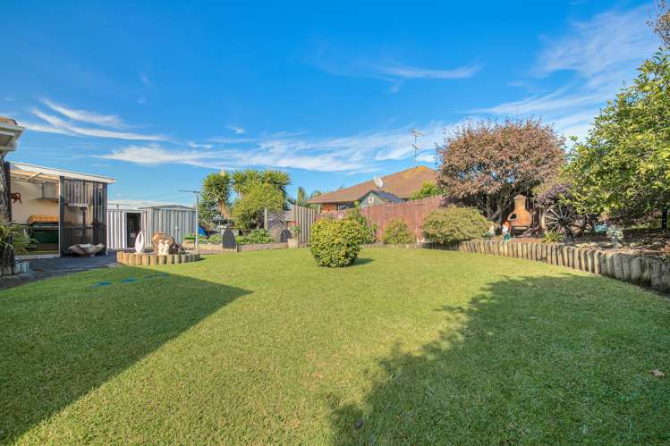 14 Saint Simon Place Botany Downs_18