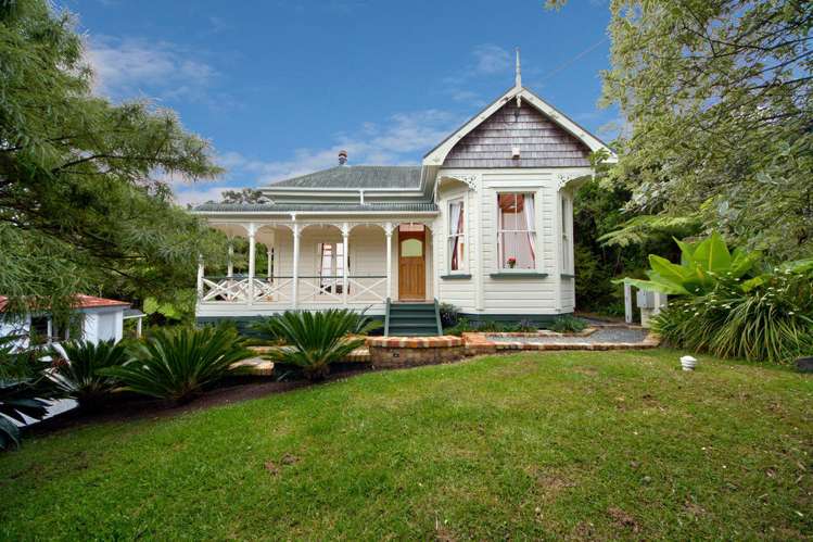 54 Upland Road Huia_0