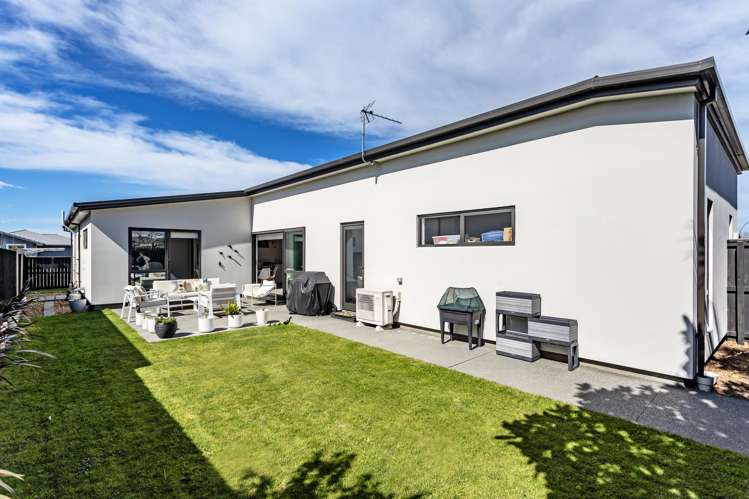 21a Kingsbridge West Burwood_14