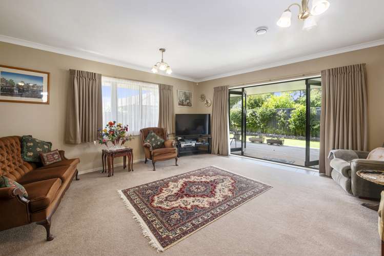 8 Courtenay Place Owhata_6