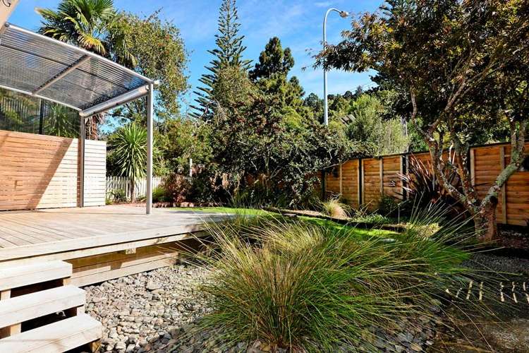 198 Woodlands Park Road Titirangi_14