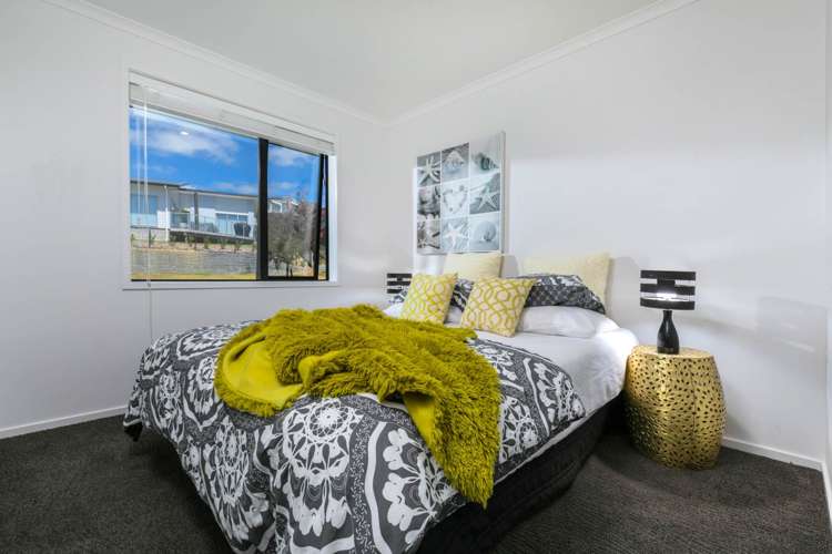 2 Ruth Craig Place Stanmore Bay_15