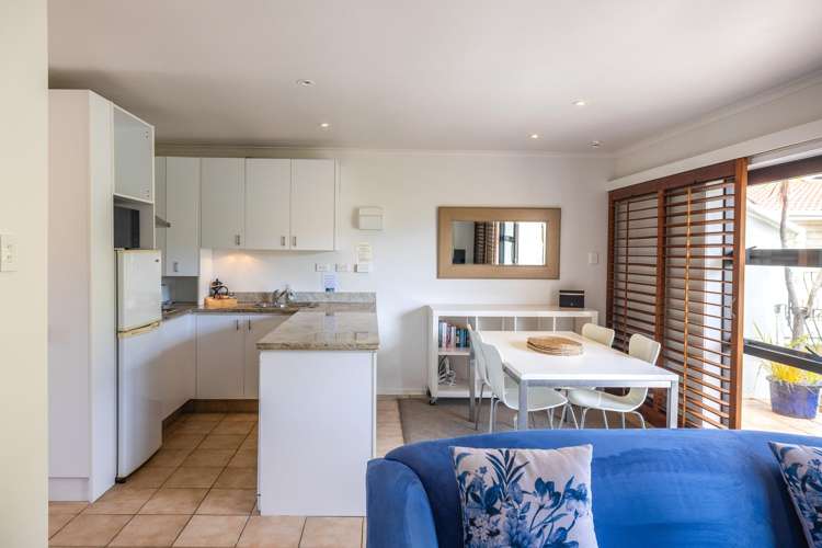 1F/3-7 Fourth Avenue Onetangi_8