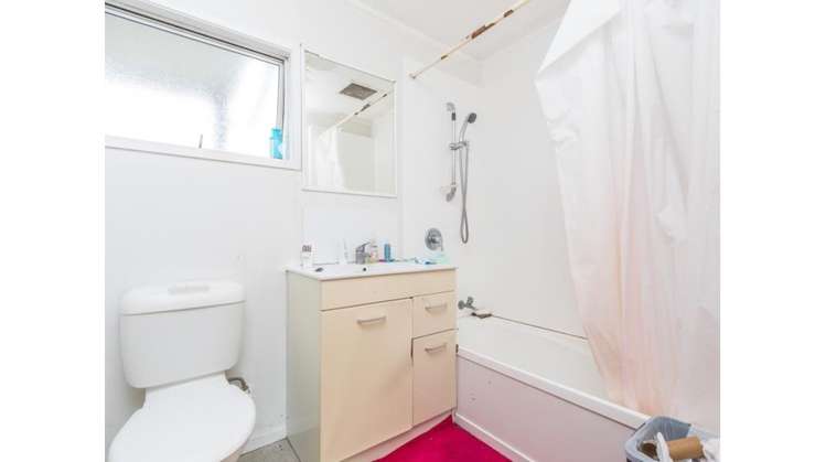 2/6 Bundena Place Clendon Park_9