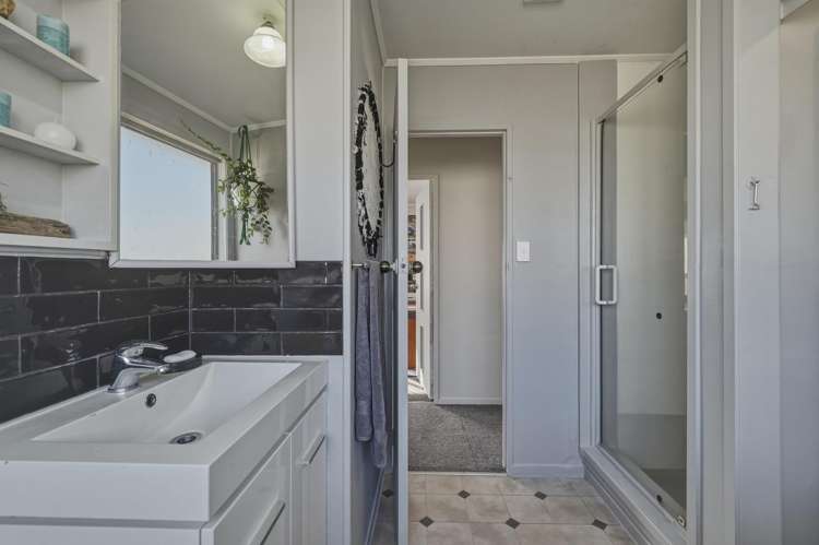 12A Gordon Road Western Heights_11