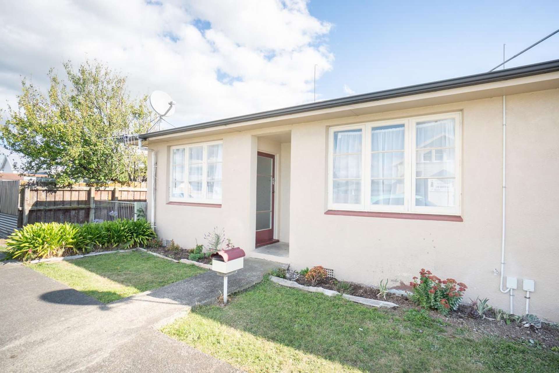 2/58 Weld Street Feilding_0