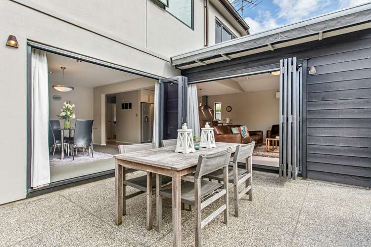 10 Waimanu Bay Drive Te Atatu Peninsula_17