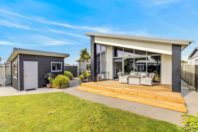 Contemporary Coastal Living