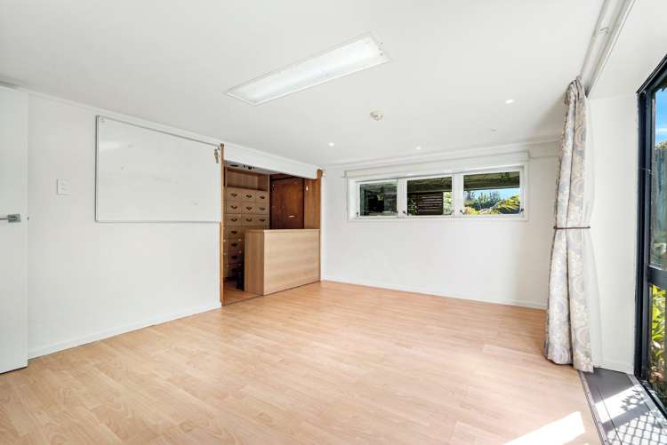 126 Cook Street Cockle Bay_25