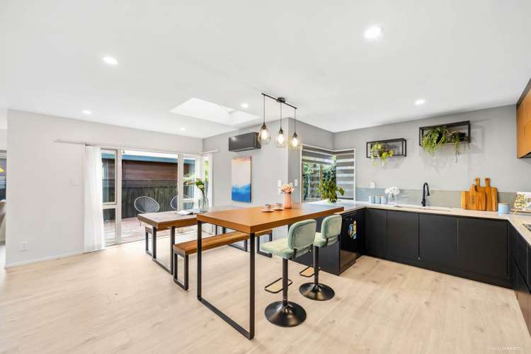 2/9 Alma Road Milford_7